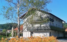 Apartments & Rooms Sasa